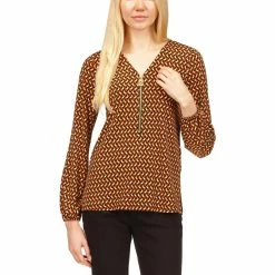 Brand new 🌟 Michael Kors Solid 🦮 Dog Tag Top 😀