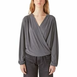 Flash Sale β¨ Lucky Brand Sandwash Wrap Top β
